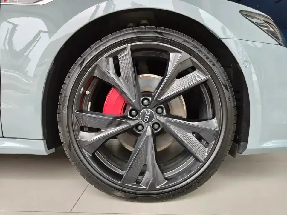 Audi A7L