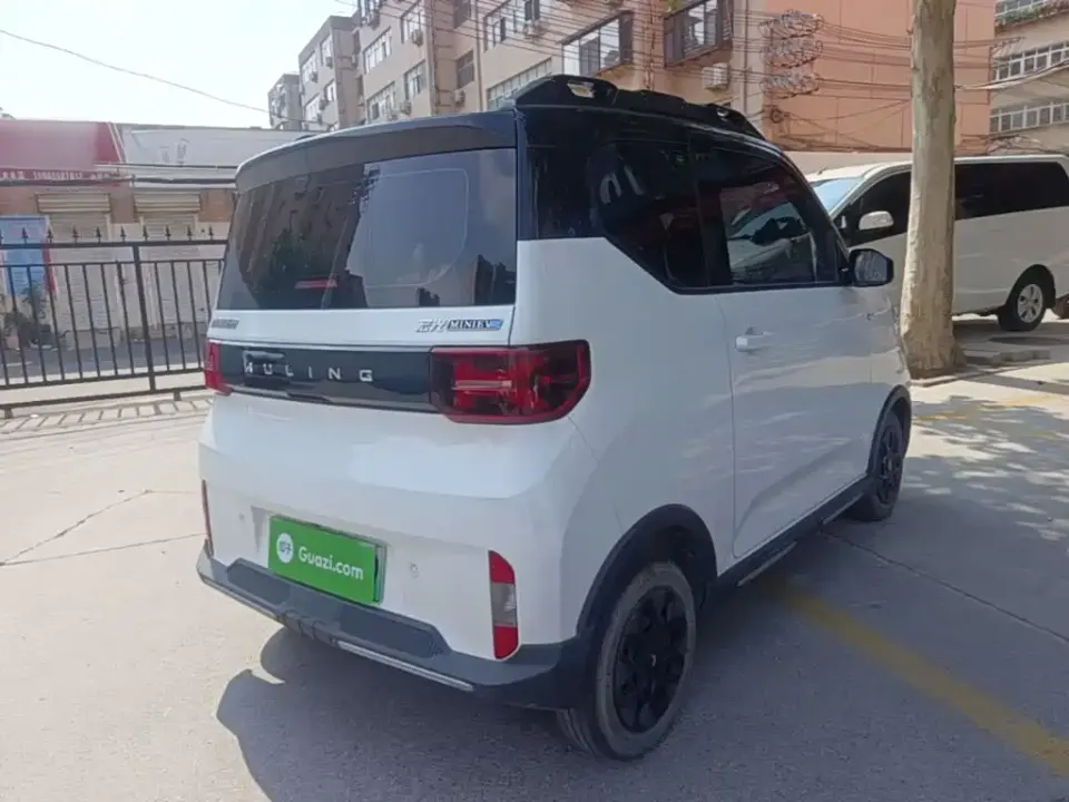 Wuling MINIEV