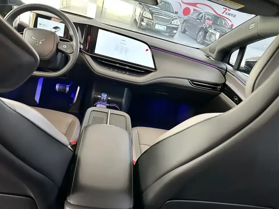 Hongqi Hongqi EH7