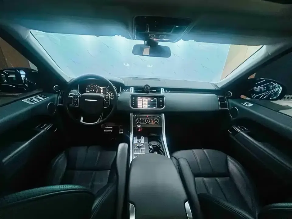 Land Rover Sport