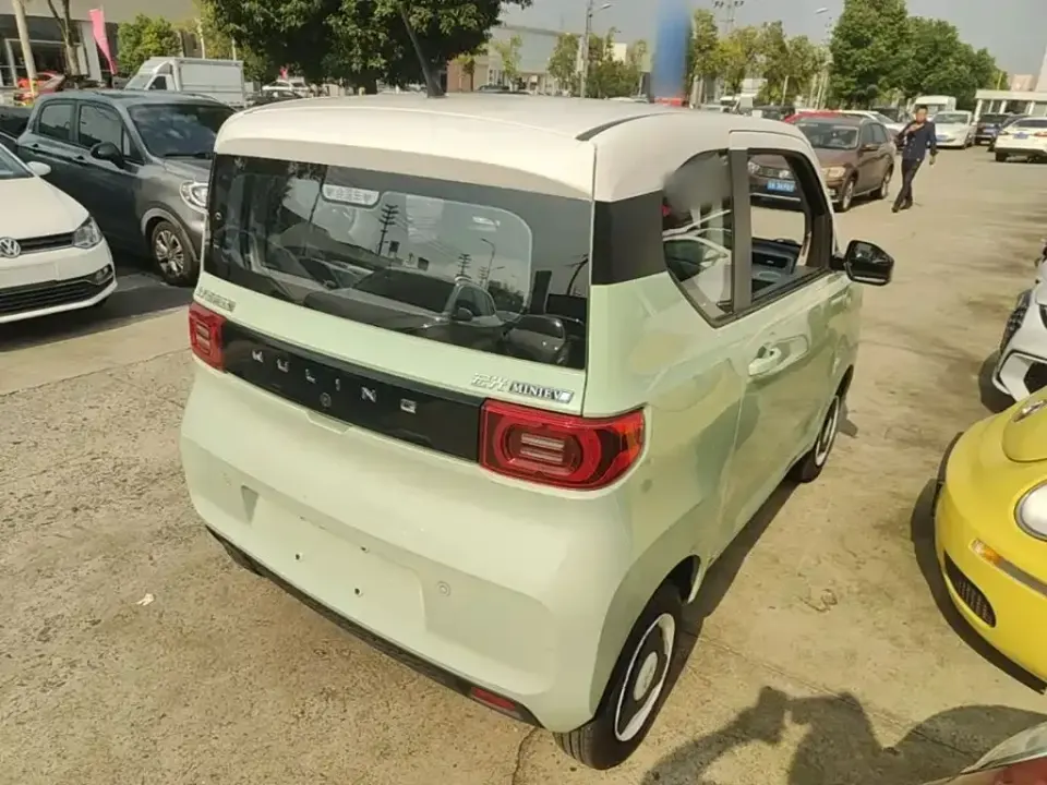 Wuling MINIEV