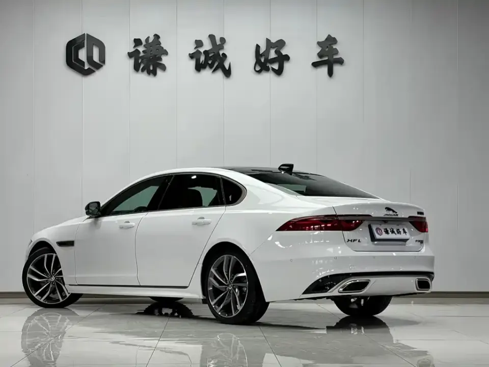 Jaguar XFL