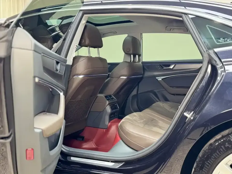 Audi A7L