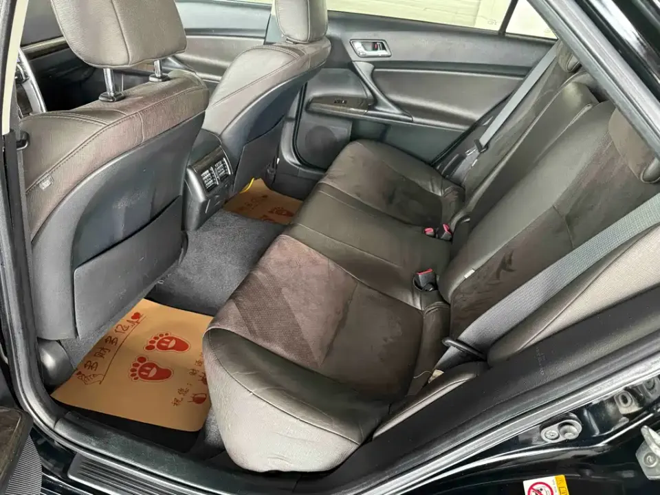 Toyota Reiz