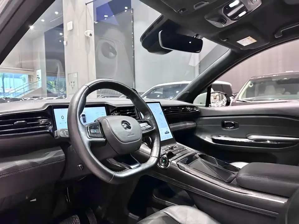 Nio EC6