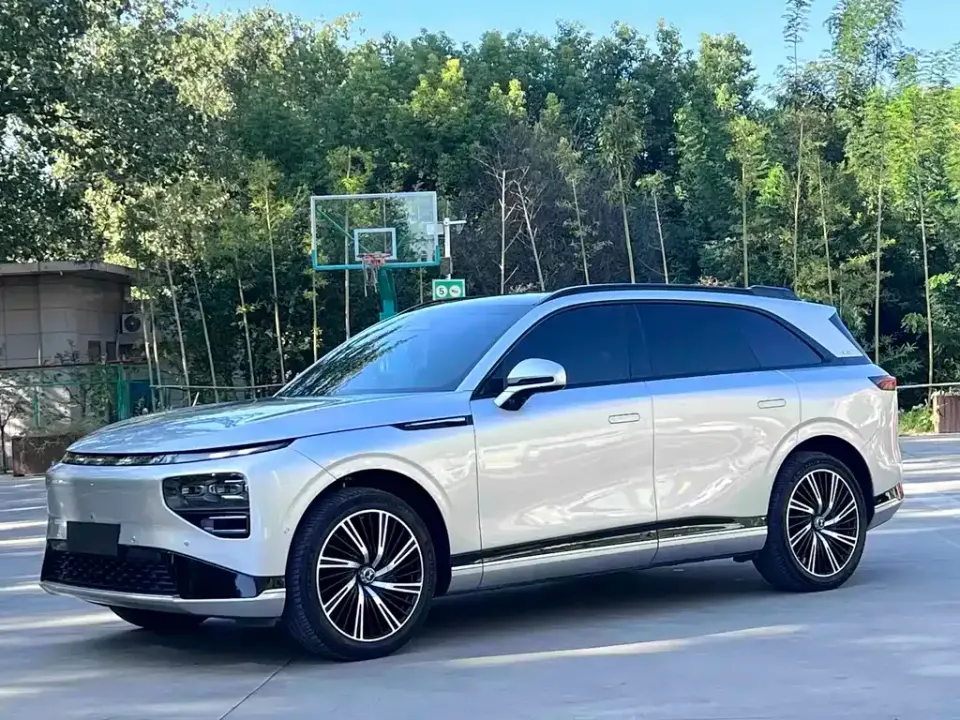 Xpeng G9