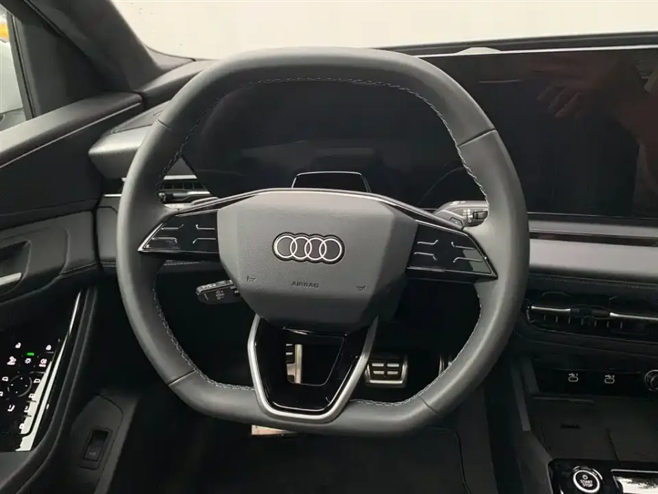 Audi Q6L e-tron