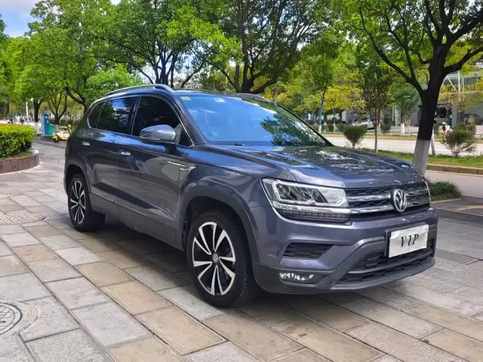 Volkswagen Tharu