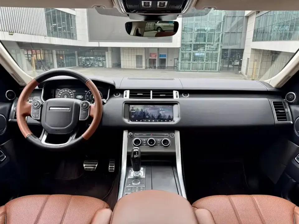 Land Rover Sport