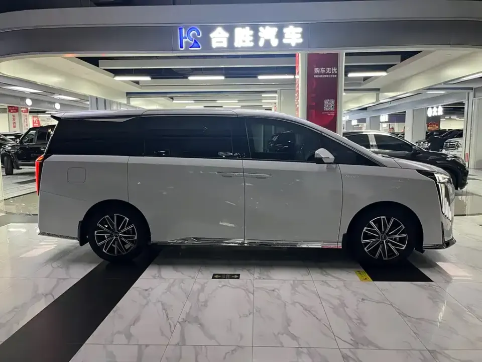 GAC Trumpchi M8