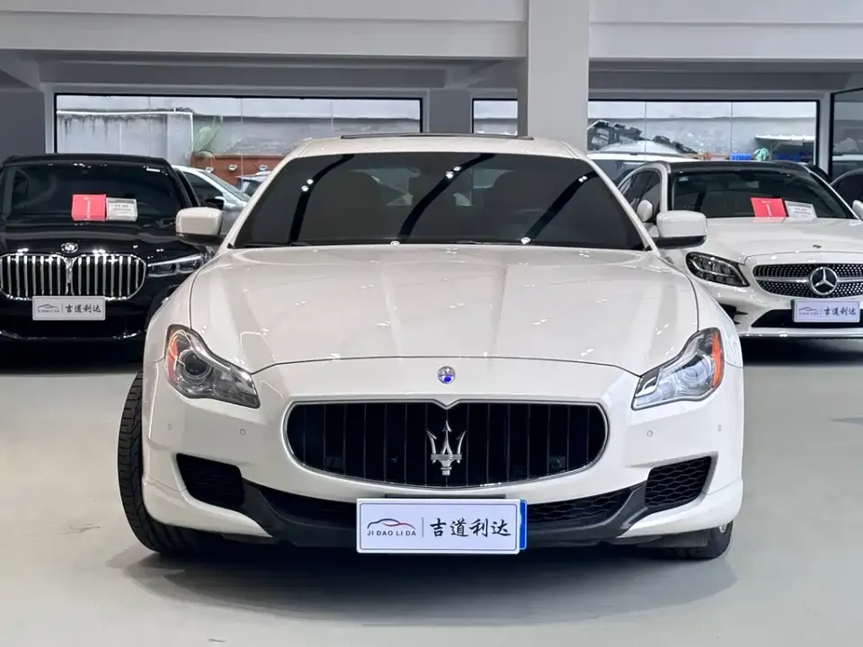 Maserati Quattroporte