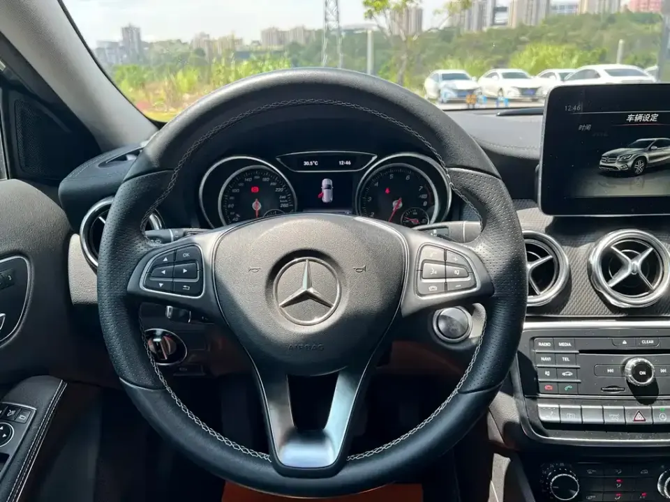 Mercedes-Benz GLA