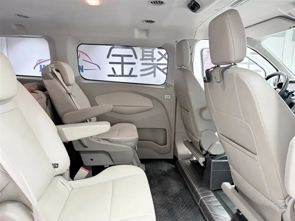 Ford Tourneo