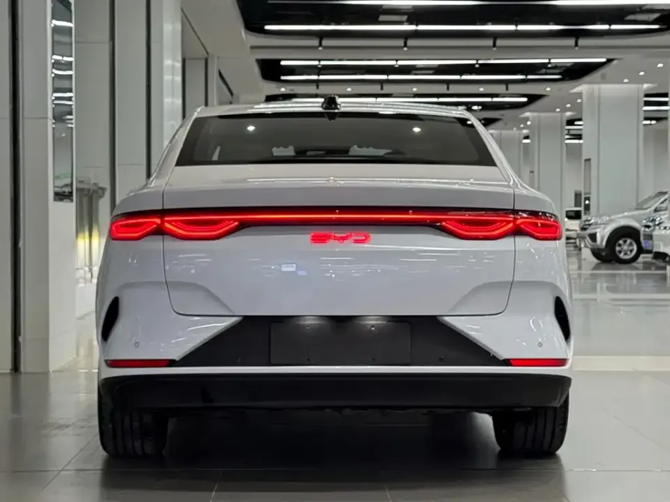 BYD Qin L