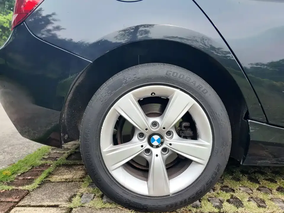 BMW 1 Series (Import)