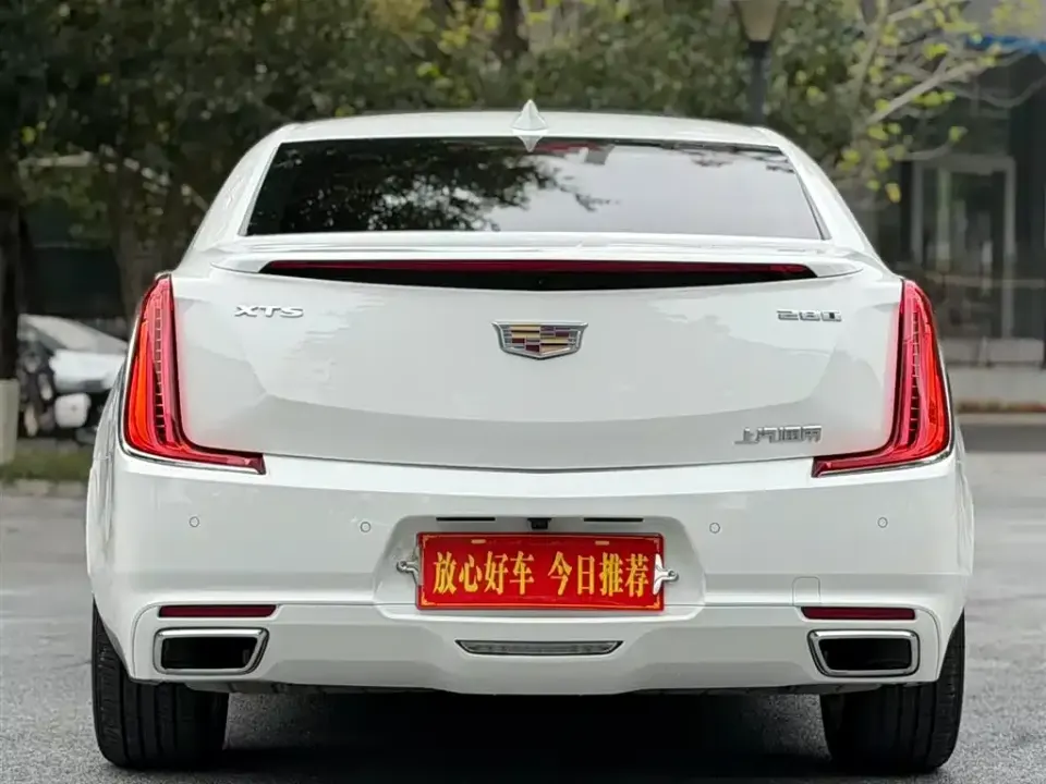 Cadillac XTS