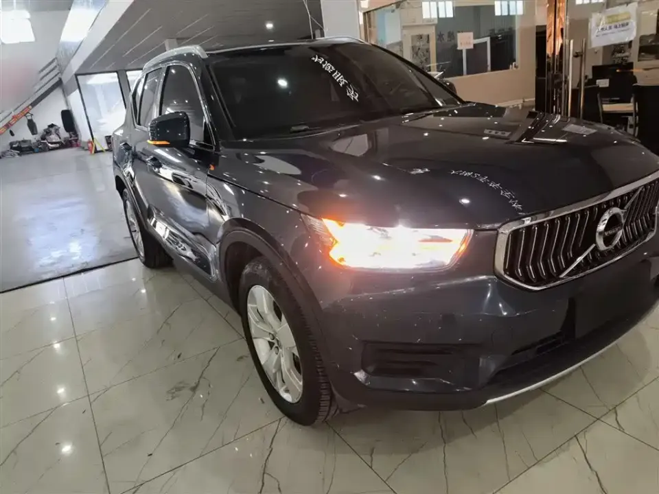 Volvo XC40