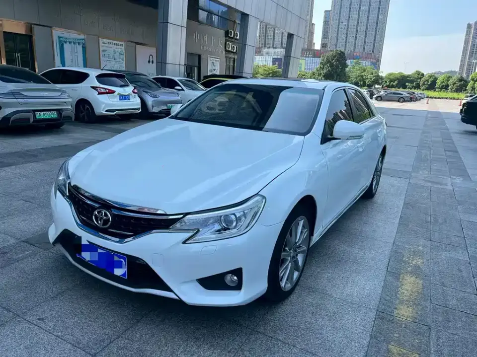 Toyota Reiz