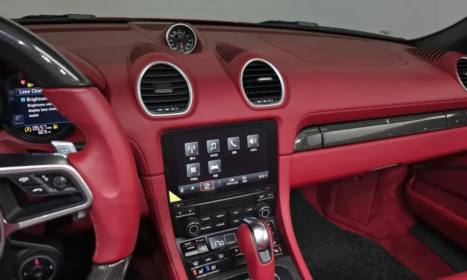 Porsche 718