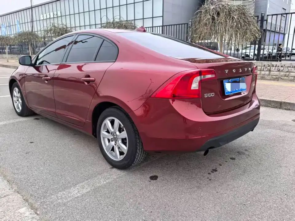 Volvo S60 (Import)