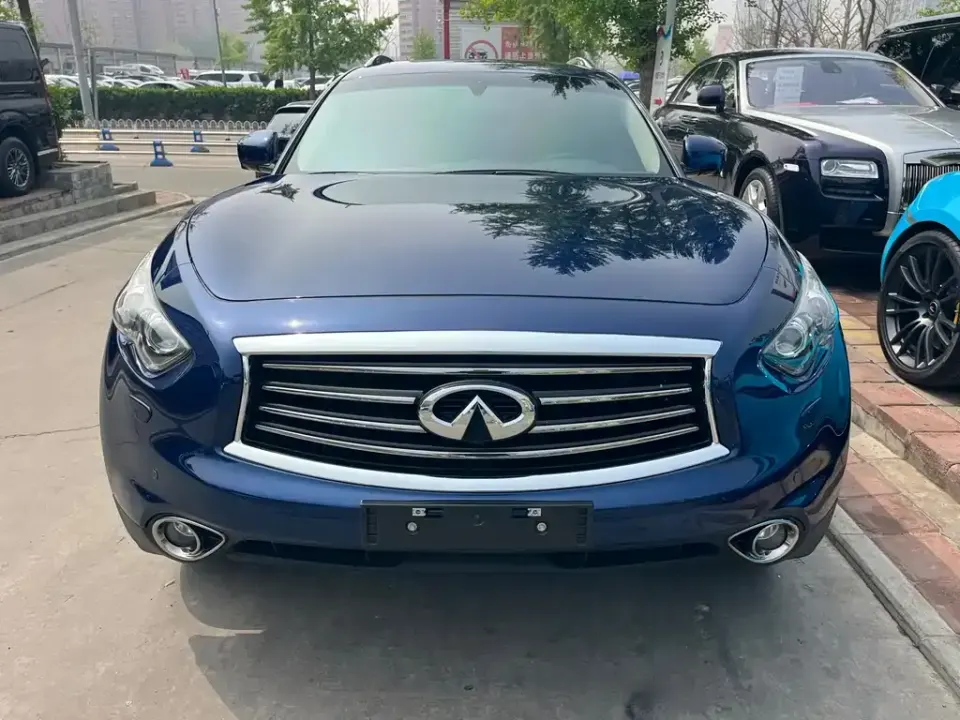 Infiniti FX