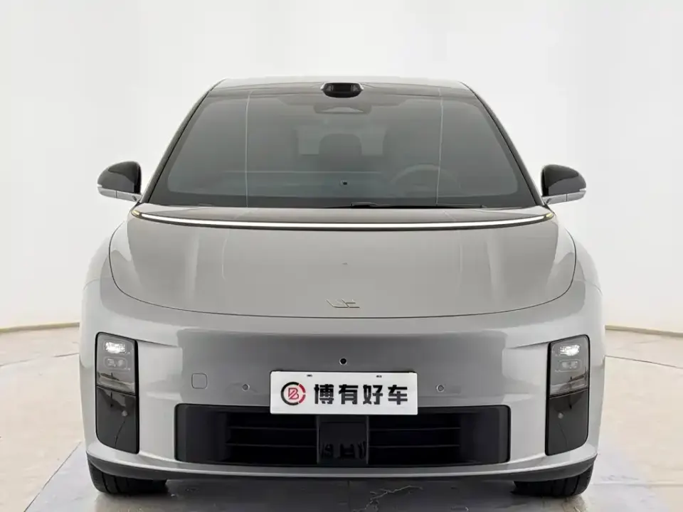 Li Li i6