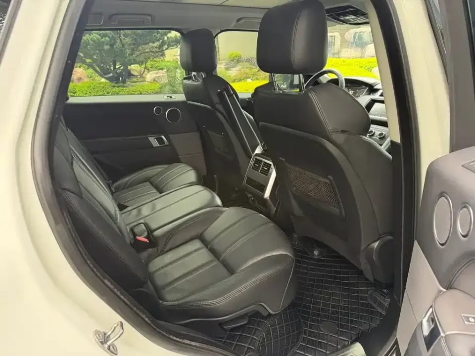 Land Rover Sport