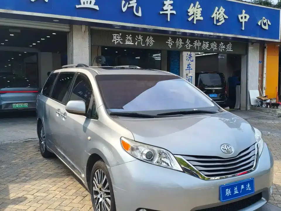 Toyota Sienna