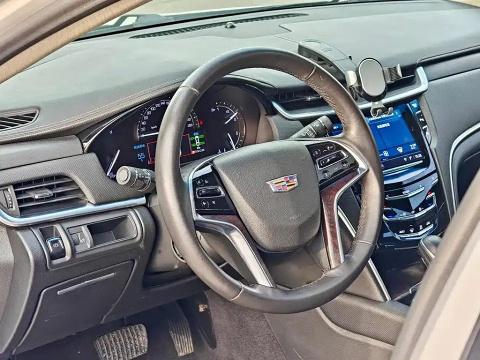 Cadillac XTS