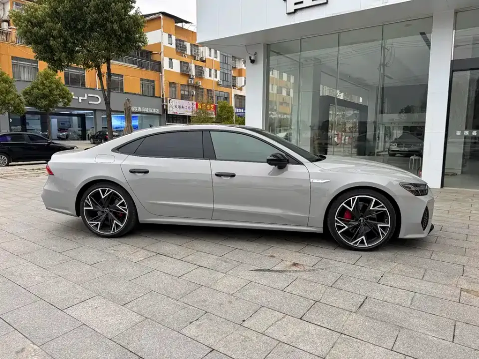 Audi A7L