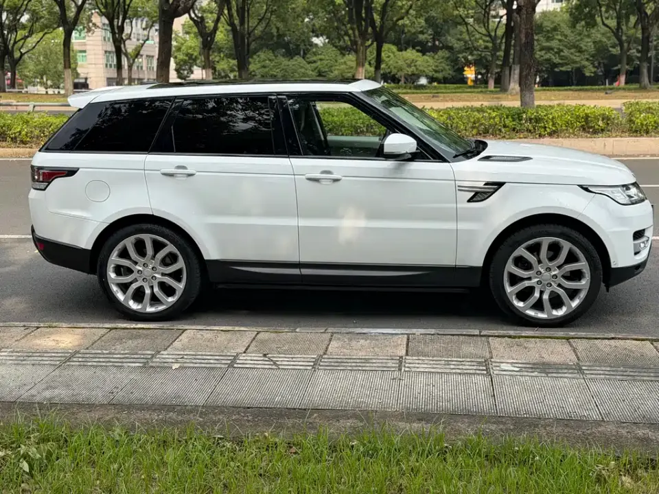 Land Rover Sport