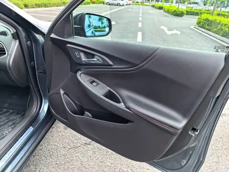Chevrolet Malibu XL