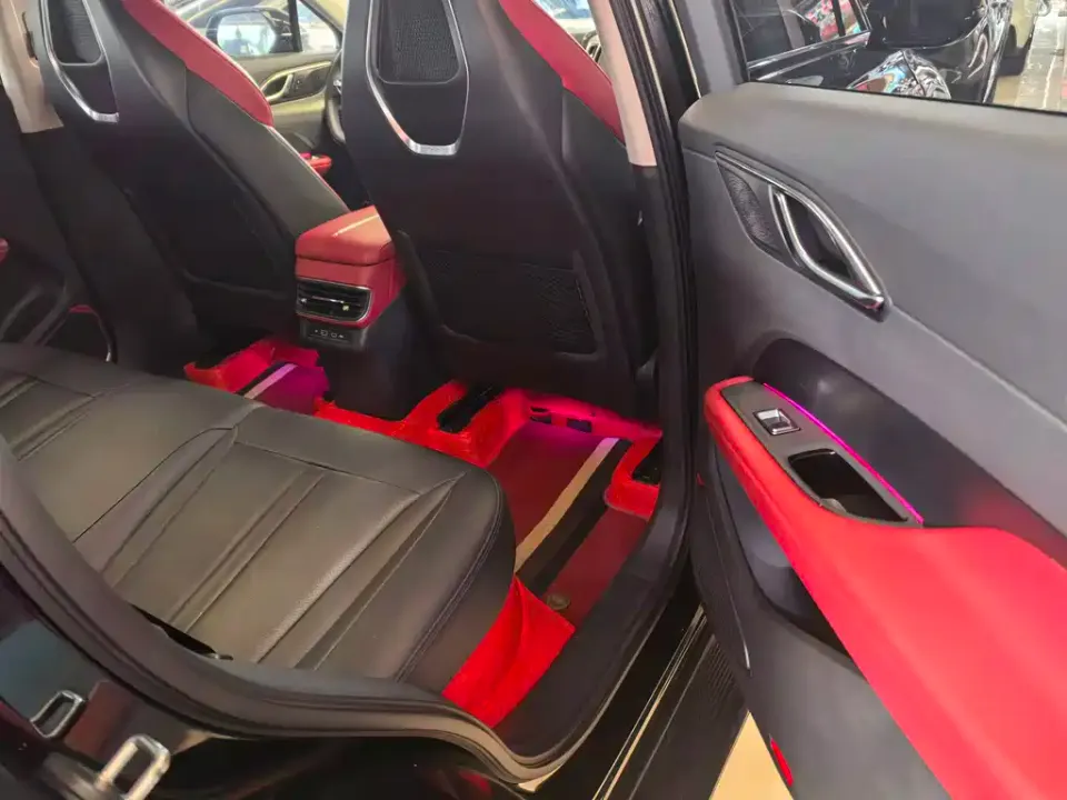 Hongqi Hongqi HS3