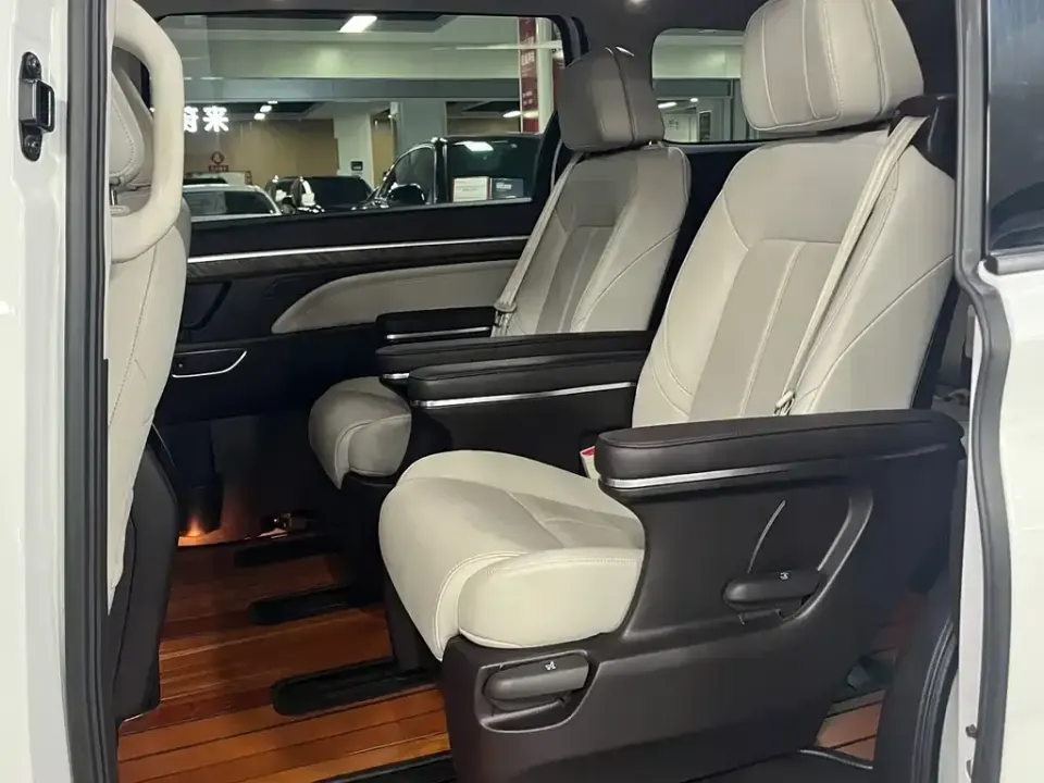 GAC Trumpchi M8