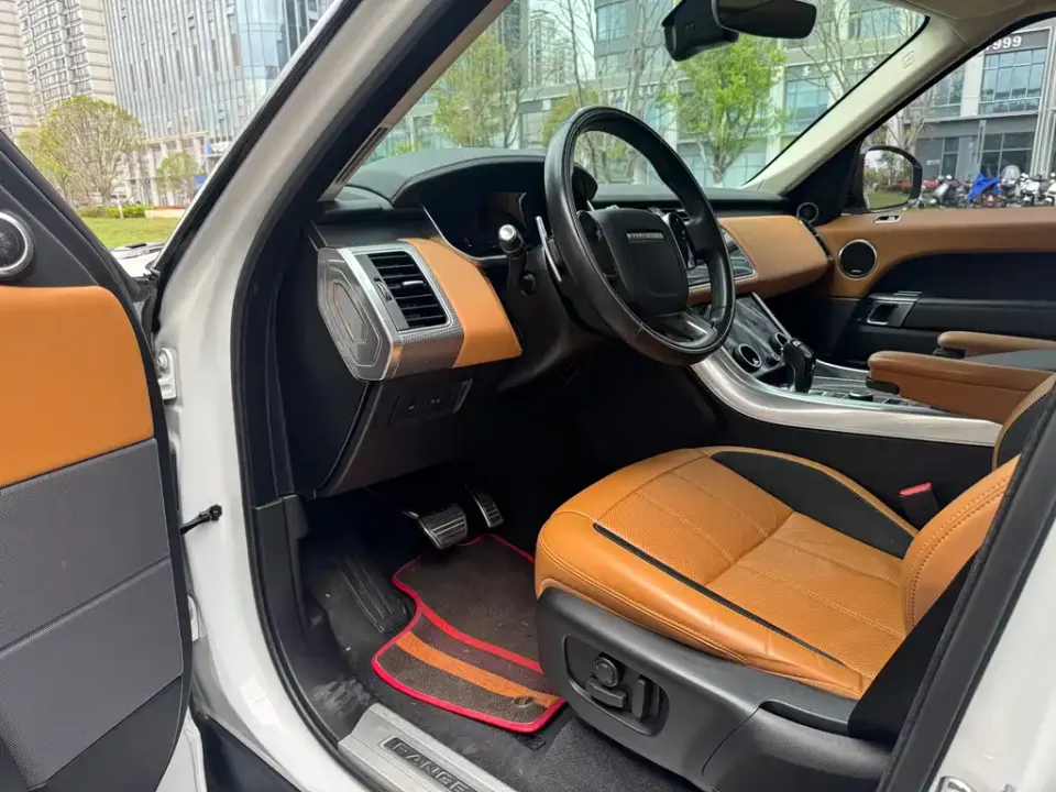Land Rover Sport