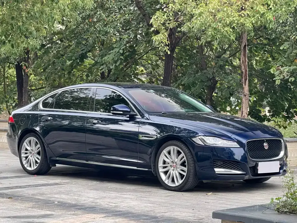 Jaguar XFL