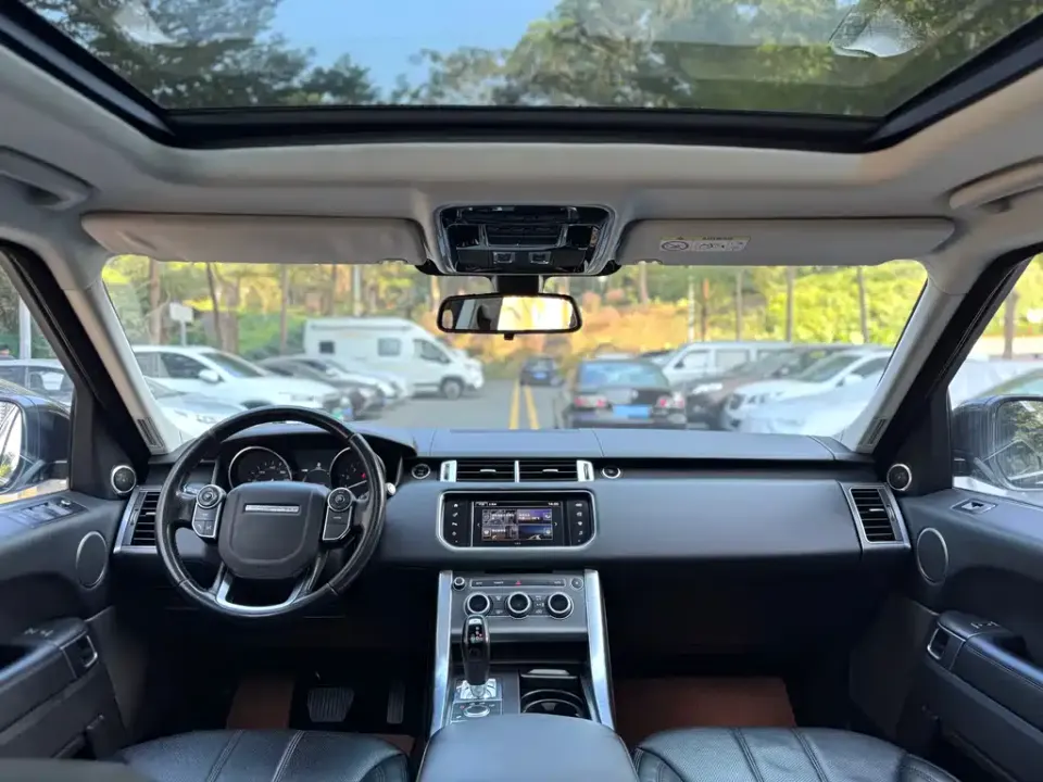 Land Rover Sport