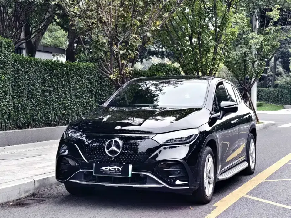 Mercedes-Benz EQE SUV