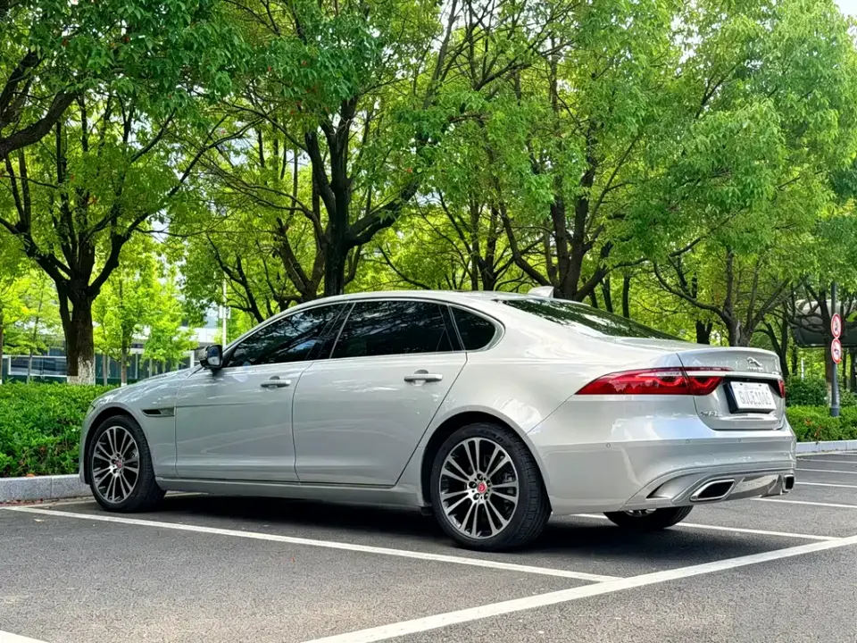 Jaguar XFL