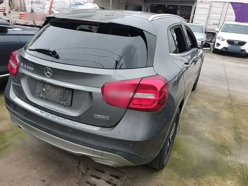 Mercedes-Benz GLA