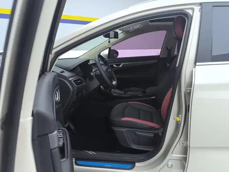 Geely Emgrand GS