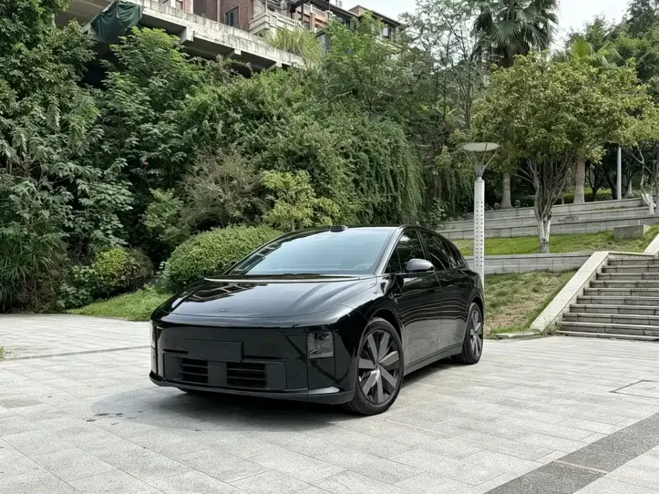 Li Li i6