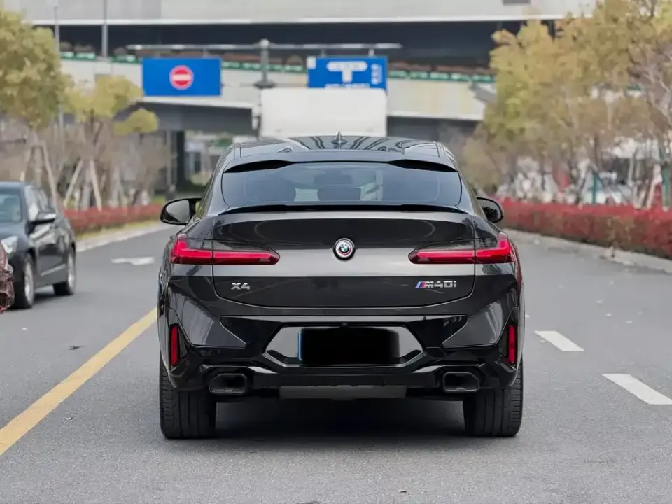 BMW X4 M40i