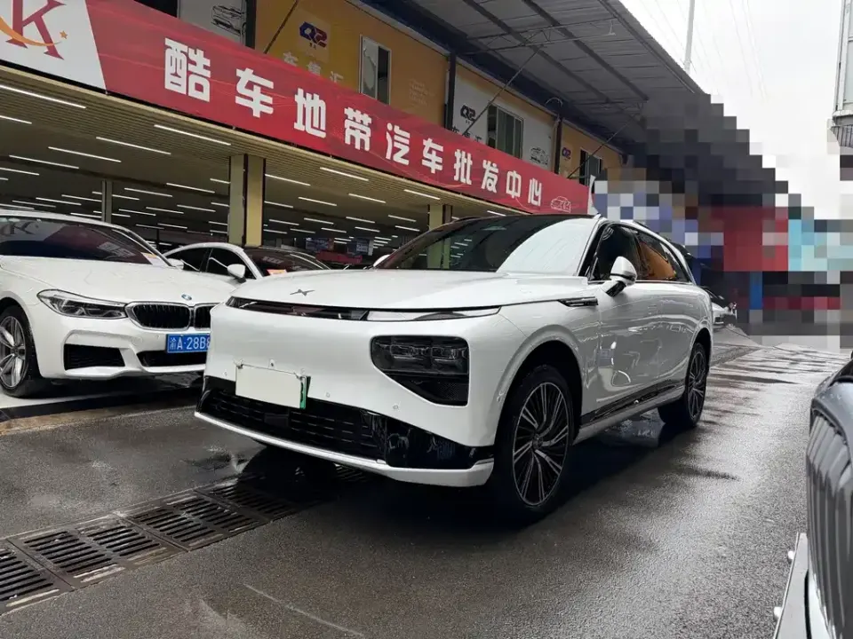 Xpeng G9