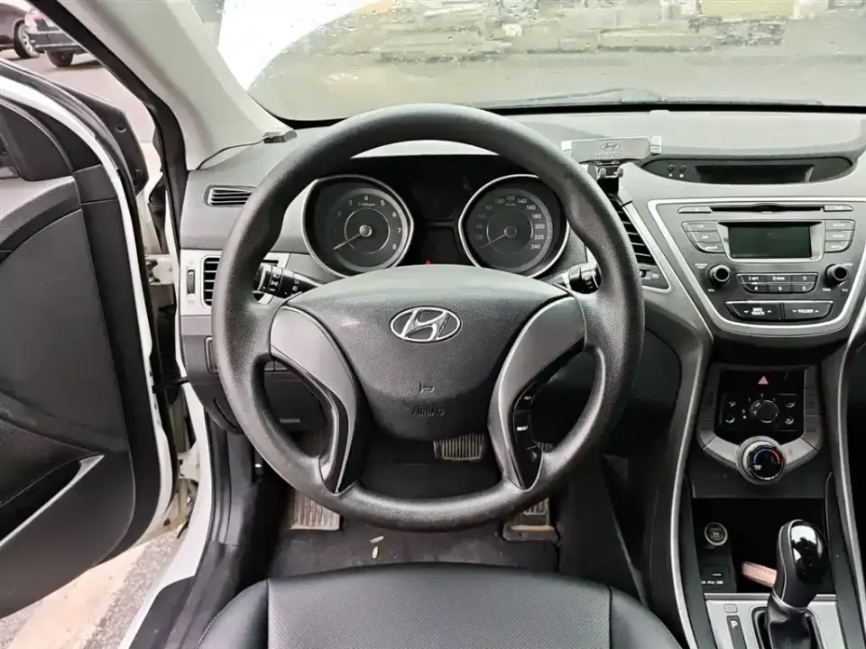 Hyundai Elantra Langdong