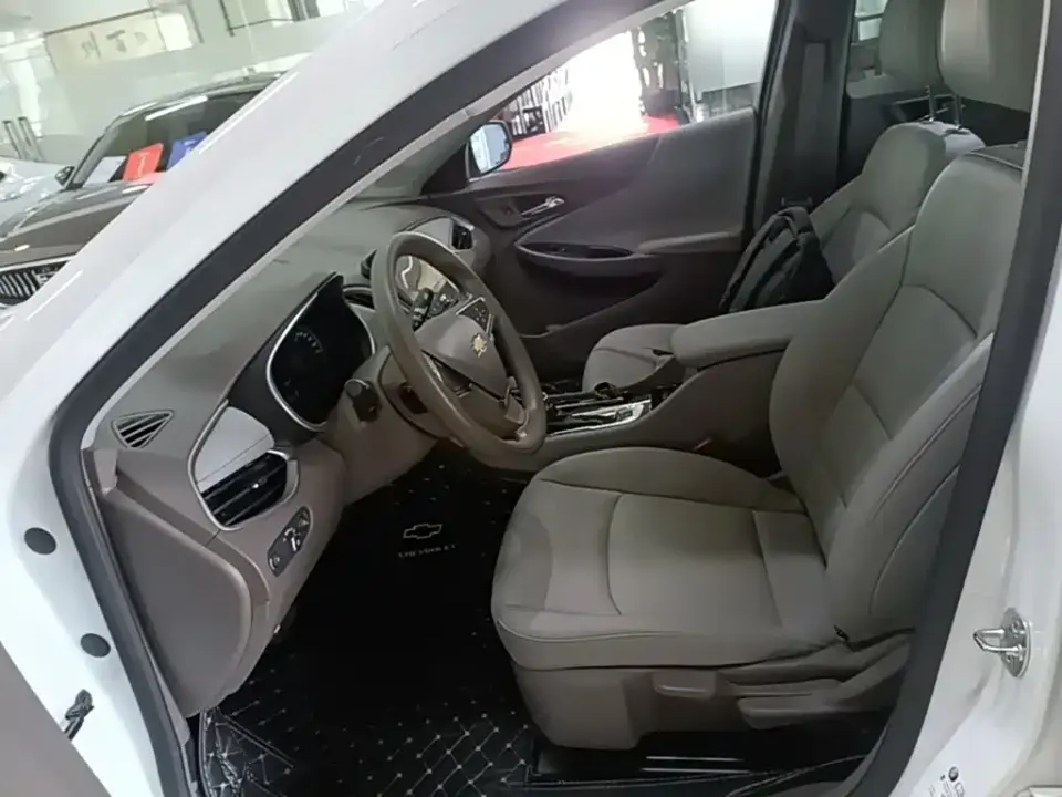 Chevrolet Malibu XL