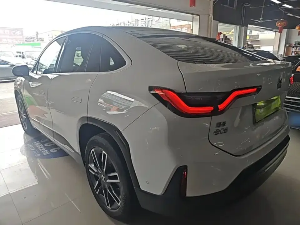Nio EC6