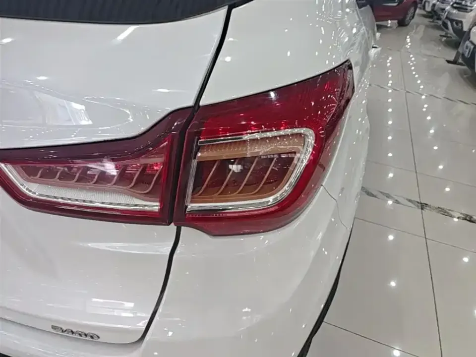 JMEV EX5
