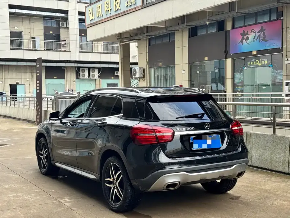 Mercedes-Benz GLA