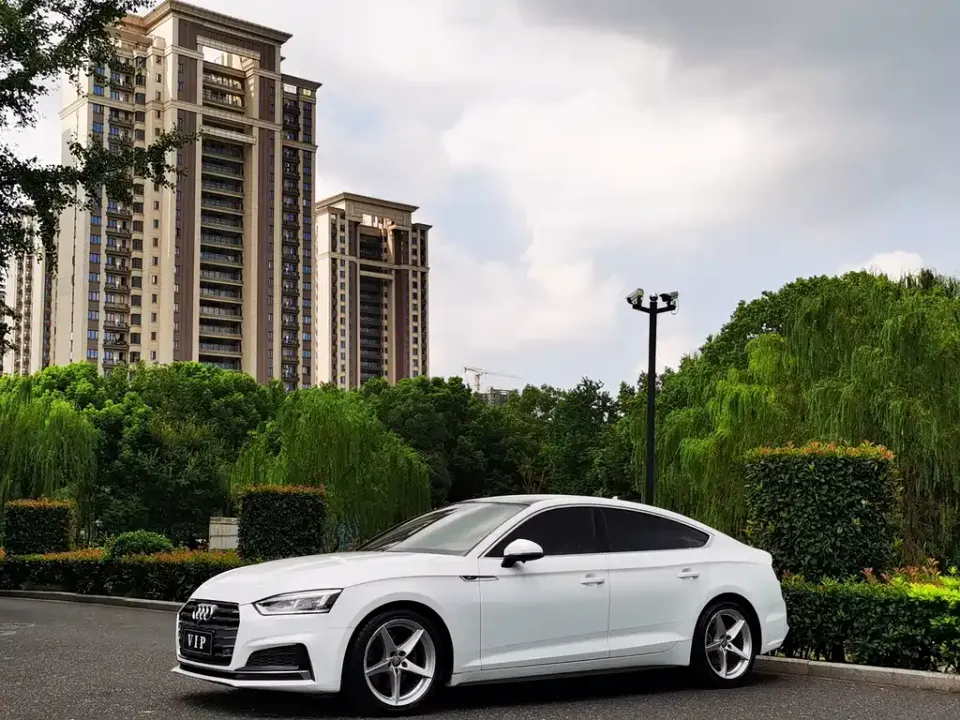 Audi A5 (Import)